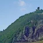 Mit Rheinblick In Bei Linz Am Rhein Ockenfels