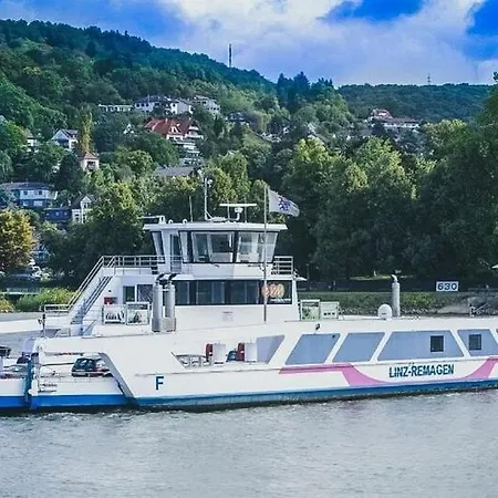Mit Rheinblick In Bei Linz Am Rhein